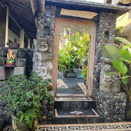 Krisna Homestay Canggu  Exterior photo